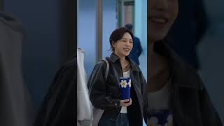 241002 sbs 영스트리트 출근 레드벨벳 웬디 [upl. by Leveridge234]