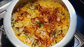 Chicken Biryani  प्रेशर कुकर में बनाए चिकन दम बिरयानी  Chicken Biryani In Pressure Cooker [upl. by Chin]