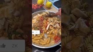 Pasta con Pollo cooking food foodlover [upl. by Oicapot]