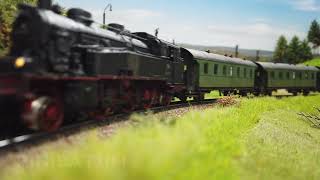 Uno dei migliori plastici ferroviari con treni e locomotive a vapore di Marklin in scala HO [upl. by Pernell190]