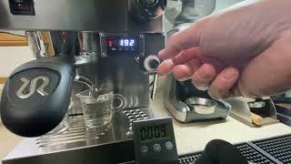 Rancilio Silvia amp Rocky dimmer mod Auber PID Fruition TC flat shower screendosing ringpuck rake [upl. by Bruyn]