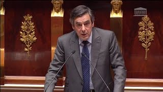 La loi Macron une quotbrèche dans le mur de la gauche passéistequot juge Fillon [upl. by Flagler]