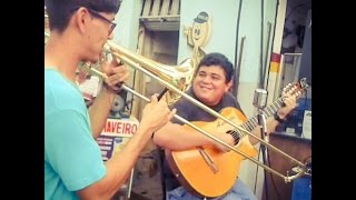 Garota de Ipanema  Trombone e Violão Tocando no Beco do cotovelo Sobral CE  Girl From Rio hehe [upl. by Aztinaj291]