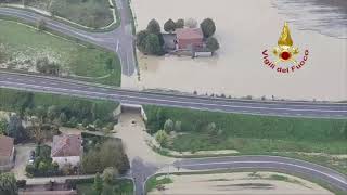 Alluvione Emilia Romagna in elicottero tra Bologna e Reggio Emilia [upl. by Anik993]