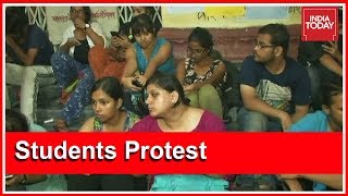 Students Protest Against Scrapping Entrance Test In Jadavpur University [upl. by Llen]