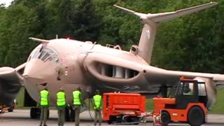 Handley Page Victor XM715 Start up amp Fast taxi run [upl. by Ignatzia]