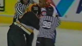 Cam Neely vs Donald Brashear Nov 4 1995 [upl. by Decca]