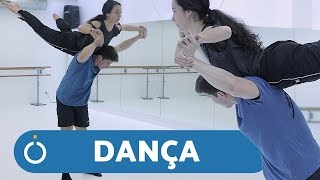 Dança contemporânea casal  MOVIMENTOS ACROBÁTICOS [upl. by Yedoc923]