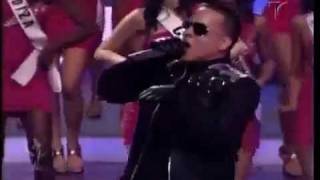 DADDY YANKEE LOVUMBA EN VIVO MISS UNIVERSE PUERTO RICO 2012mp4 [upl. by Ollie]