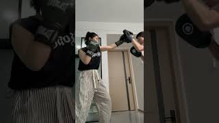 teaching my mom boxing in Wuhan China 飞2000km回国为了给我妈上这堂拳击课 [upl. by Ahsima]