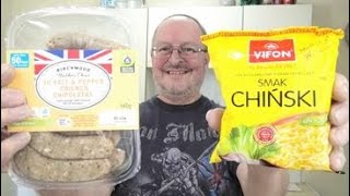 Lidl Salt amp Pepper Chicken Chipolata Sausages And Vifon Smak Chinski Noodles  Food Review [upl. by Yrolg]