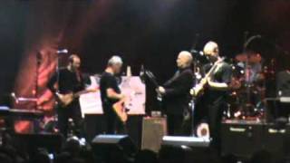 Floorboards up  Paul Weller amp Wilko Johnson  Belsonic 2010 [upl. by Anthe]