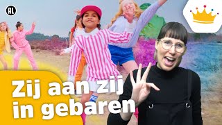 Zij aan zij in gebaren  Kinderen voor Kinderen [upl. by Yeldud]