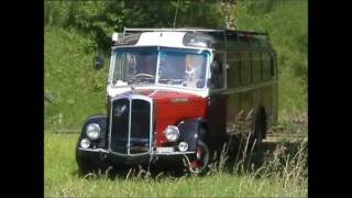 Zwei Oldtimer ReiseBusse setzen sich in Bewegung FOTOFISCH [upl. by Indihar]