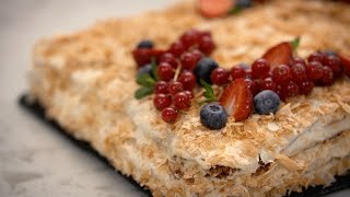 ПОТРЯСАЮЩИЙ торт НАПОЛЕОН😋🍰 ДОМАШНЕЕ СЛОЕНОЕ тесто и ЗАВАРНОЙ крем БЕЗ ЯИЦ😃 от Лизы Глинской👌 [upl. by Anelam]