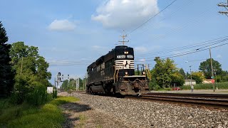 NS SD402 3322 P5 horn goes light  Romulus  72124 [upl. by Dinse]