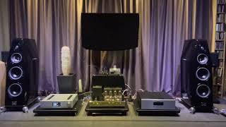 Cambridge audio 851N playing DSD64 file [upl. by Geraud]