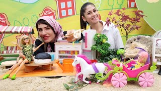 Barbie oyunları Barbie ve Chelsea çiftlikte kahvaltı yapıp faytona biniyor Barbie videoları [upl. by Bick]