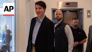 Canadian Prime Minister Trudeau meets Trump in Florida after tariff threats [upl. by Gnni]