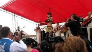 Maribel Guardia Cantando quotEl Polvoretequot [upl. by Nahgen221]