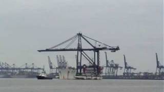 Time lapse of the ship Zhen Hua 5 carrying a crane [upl. by Florencia498]