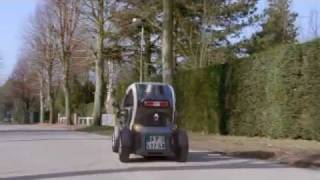 Spot nuova Renault Twizy quotil primo urban crosserquot  2012 [upl. by Lowrie108]