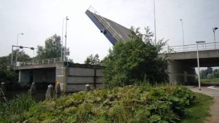 Brugopening Europabrug Doetinchem Basculebrug Drawbridge Pont Basculant Zugbrücke [upl. by Enirhtac419]