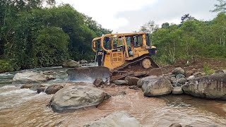 Excellent CATERPILLAR BULLDOZER D6R XL works to make a way across a big river [upl. by Adnirem]