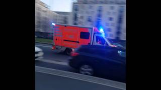 Krankenwagen Einsatz frankfurt blaulicht [upl. by Ahsikam243]