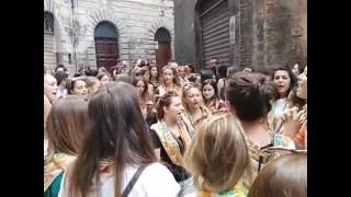 PALIO DI SIENA 2015 LATTESA NEL CASATO  immagini [upl. by Ytsirhc]