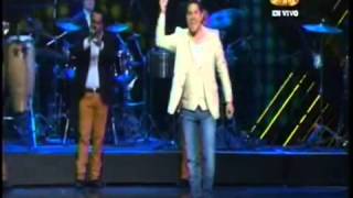 Julion Alvarez  Y Fue A Si y Conozco A Una Negra  En Vivo Los Premios Bandamax 2014 [upl. by Nesto501]