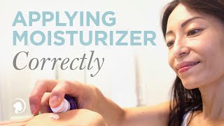 Learn How to Apply Moisturizer Correctly and Simply 🌿 [upl. by Idok]