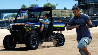 GTA 5 UN HOMME COURS AVEC UNE ARME SUR LA PLAGE🚔  LSPDFR 1130 [upl. by Nylatsirhc]