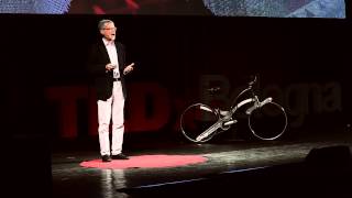 quotUno nessuno centomila loghi di Bolognaquot  Roberto Grandi  TEDxBologna [upl. by Ayekel888]