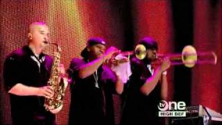 Ne Yo Miss Independent Closer Live  ESSENCE Music Festival 2009 HD [upl. by Sanoy]