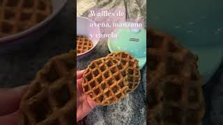 WAFFLES avena manzana canela comidasaludable [upl. by Brod972]