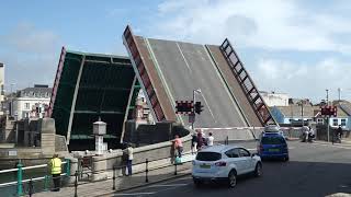 UK BRIDGE OPENS  Town Bridge Weymouth 17082019 [upl. by Blodgett148]