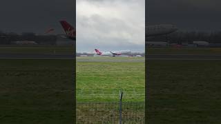 Virgin Atlantic arriving at MANCHESTER AIRPORT aviation virgin shorts [upl. by Bausch994]