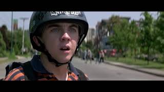 Agent Cody banks 2003 Opening Run away car scene [upl. by Ydarg]