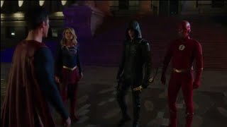 FlashArrowSuperman e Supergirl vs Amazo part 1 flash 5x09 ELSEWORLDS [upl. by Zetram507]