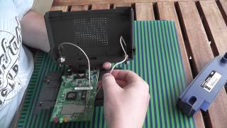 Linksys WAP54G Case Opening and Antenna Repair Demo [upl. by Mckale]