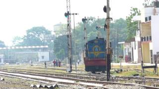 00006 loco shunting back pbetrain trainlover viralvideo youtubeyoutube [upl. by Corell110]