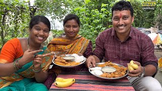 ఇడ్లి బజ్జీలు తిండిపోటి  Eating Challange  Thindi PotiMKTV పలకరింపు [upl. by Jelene196]