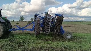 BrytanFarm likwidacja poplonu broną talerzową landstal  ciągnik John Deere [upl. by Miltie]