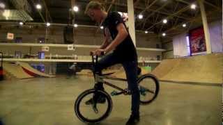 quotBasicquot  school of bmx flatland Howto hang5 [upl. by Burkitt]