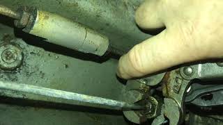 remove RUSTY corroded brake line fittings [upl. by Queenie]