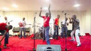 ALICK MACHESO  quotBABA NAMAIquot LIVE LONDON 021112 [upl. by Ayitahs]