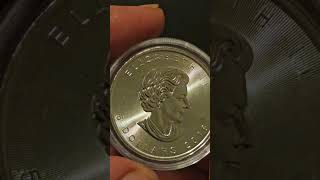 2018 1OZ Canadian Maple leaf silver silvercoins [upl. by Solahcin830]