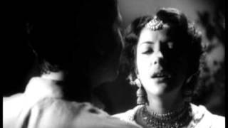 Aag  Raj Kapoor amp Nargis Emotional Scenes  Tum Mujhe Pyar Karti Ho  Bollywood Classic Movie [upl. by Balkin]