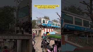 WAP7 Kulik express passing through a small bridge at Mankundu [upl. by Pardoes]